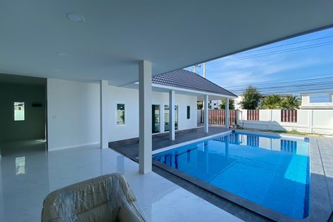 Villa in Hua Hin, Thailand 4 Schlafzimmer № 222103 - Foto 4