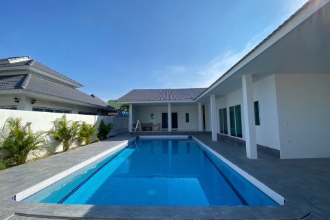 Villa in Hua Hin, Thailand 4 Schlafzimmer № 222103 - Foto 2