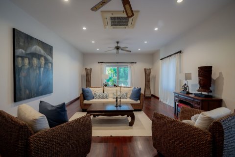 Villa in Hua Hin, Thailand 4 Schlafzimmer № 222107 - Foto 18