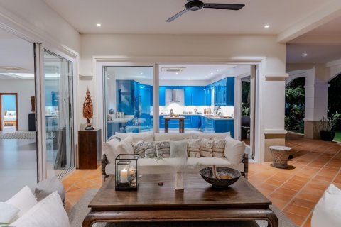 Villa in Hua Hin, Thailand 4 Schlafzimmer № 222107 - Foto 10