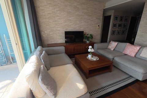 Condo in Bangkok, Thailand, 3 bedrooms  № 160166 - photo 4