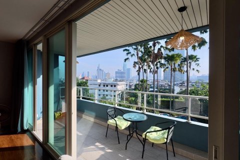Condo in Bangkok, Thailand, 3 bedrooms  № 160166 - photo 10