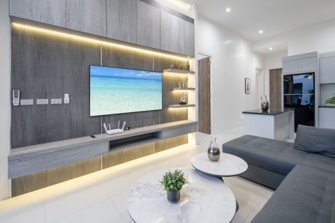 Villa in Phuket, Thailand 3 bedrooms № 148028 - photo 2