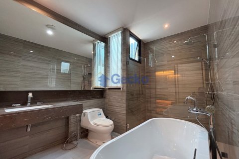 House in Pattaya, Thailand 3 bedrooms № 195908 - photo 25