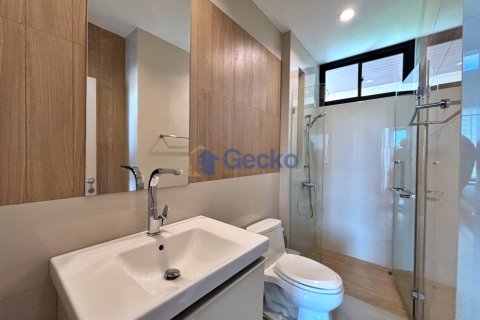 House in Pattaya, Thailand 3 bedrooms № 195908 - photo 30