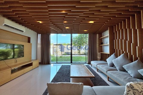 House in Pattaya, Thailand 3 bedrooms № 195908 - photo 8