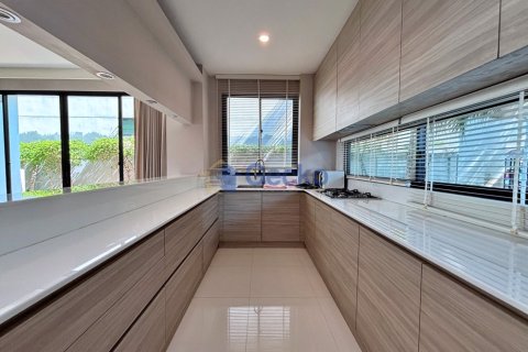 House in Pattaya, Thailand 3 bedrooms № 195908 - photo 14