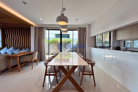House in Pattaya, Thailand 3 bedrooms № 195908 - photo 10