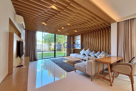 House in Pattaya, Thailand 3 bedrooms № 195908 - photo 5