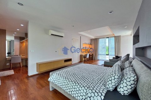 House in Pattaya, Thailand 3 bedrooms № 195908 - photo 21