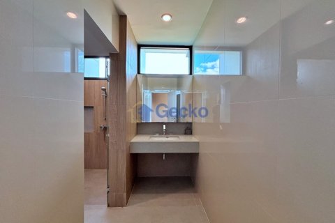 House in Pattaya, Thailand 3 bedrooms № 195908 - photo 22