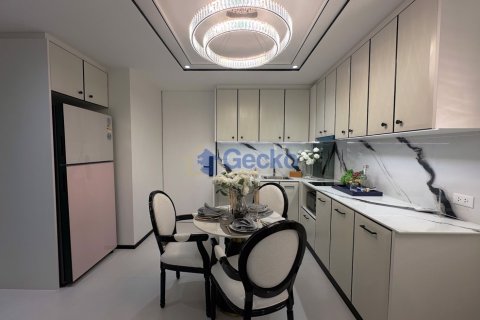 Condo in Pattaya, Thailand, 2 bedrooms  № 195904 - photo 8