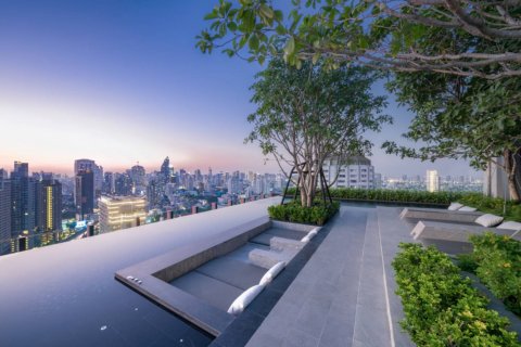Condo in Bangkok, Thailand, 3 bedrooms  № 181041 - photo 15