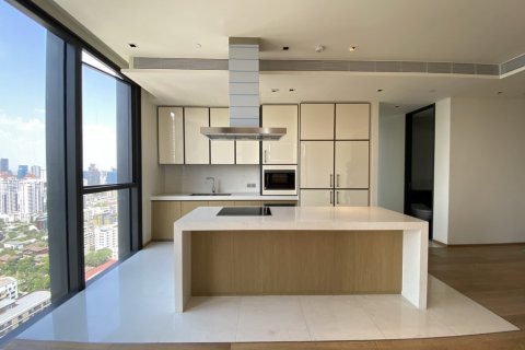 Penthouse in Bangkok, Thailand 3 bedrooms № 181038 - photo 2