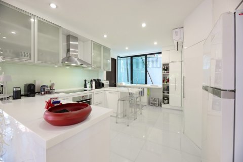 House in Bangkok, Thailand 5 bedrooms № 181039 - photo 18