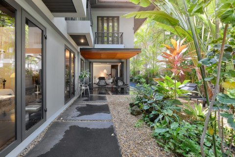 House in Bangkok, Thailand 5 bedrooms № 181039 - photo 10