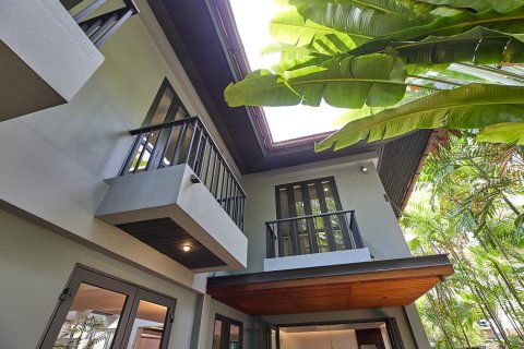 House in Bangkok, Thailand 5 bedrooms № 181039 - photo 23