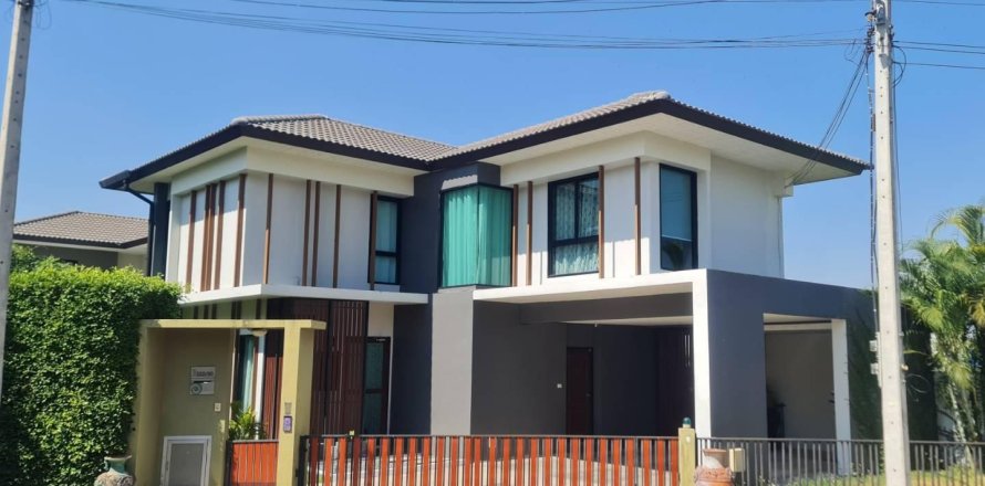 Villa à Chiang Mai, Thaïlande 3 chambres № 155365