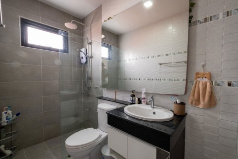 Villa in Chiang Mai, Thailand 4 bedrooms № 155360 - photo 18