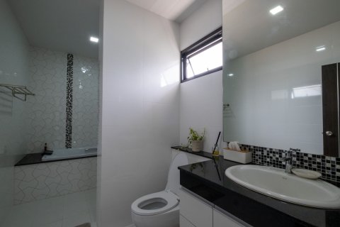 Villa in Chiang Mai, Thailand 4 bedrooms № 155360 - photo 20