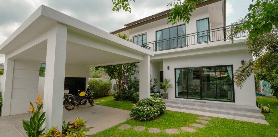 Villa in Chiang Mai, Thailand 4 bedrooms № 155360