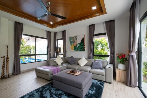Villa in Chiang Mai, Thailand 4 bedrooms № 155360 - photo 6