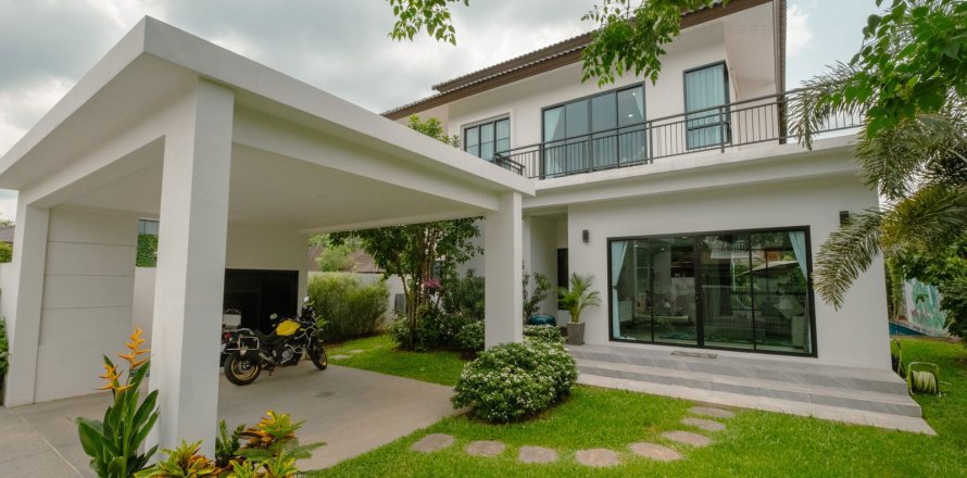 Villa in Chiang Mai, Thailand 4 bedrooms № 155360