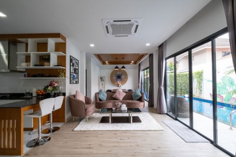 Villa in Chiang Mai, Thailand 4 bedrooms № 155360 - photo 8