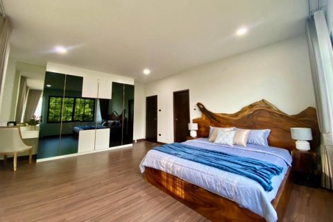 Villa in Chiang Mai, Thailand 4 bedrooms № 155363 - photo 14
