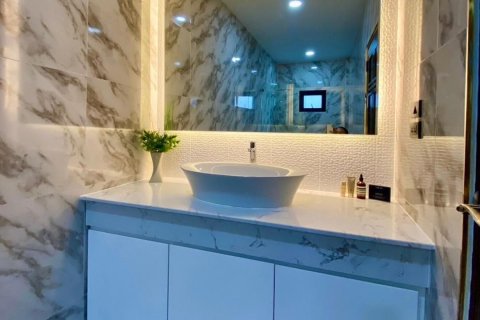 Вилла в Чиангмае, Таиланд с 4 спальнями  № 155363 - фото 20