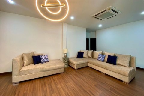 Villa in Chiang Mai, Thailand 4 bedrooms № 155363 - photo 9