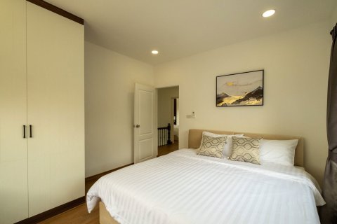 Villa in Chiang Mai, Thailand 4 bedrooms № 155359 - photo 20