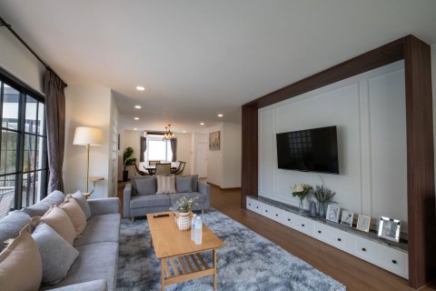 Villa in Chiang Mai, Thailand 4 bedrooms № 155359 - photo 6