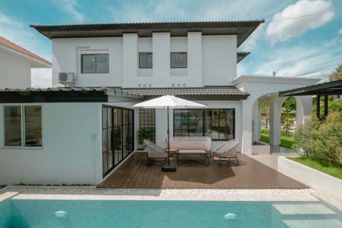 Villa in Chiang Mai, Thailand 4 bedrooms № 155359 - photo 4
