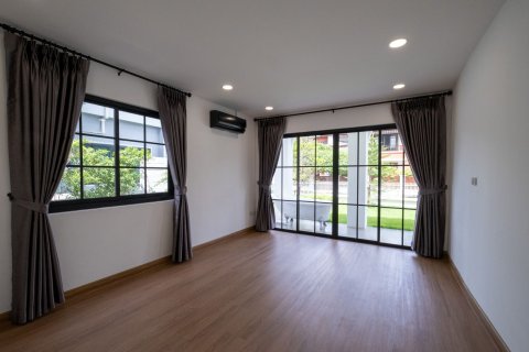 Вилла в Чиангмае, Таиланд с 4 спальнями № 155359 - фото 12