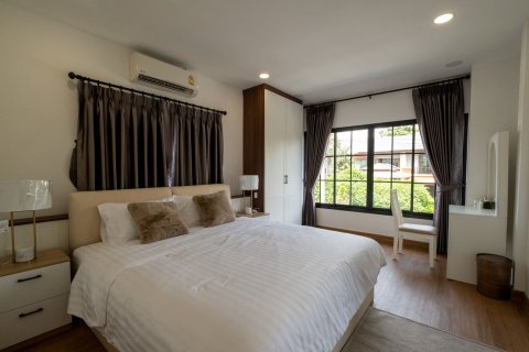 Villa in Chiang Mai, Thailand 4 bedrooms № 155359 - photo 14