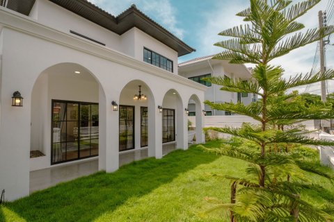 Villa in Chiang Mai, Thailand 4 bedrooms № 155359 - photo 3
