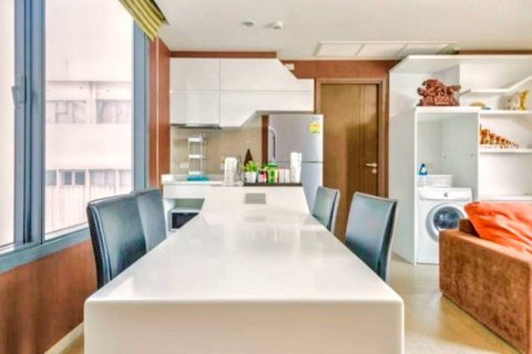 Condo in Bangkok, Thailand, 1 bedroom  № 117086 - photo 3