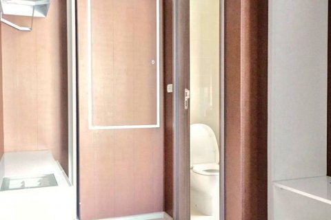 Condo in Bangkok, Thailand, 1 bedroom  № 117086 - photo 9