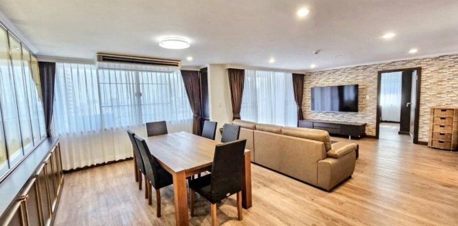 Condo in Bangkok, Thailand, 3 bedrooms  № 117081