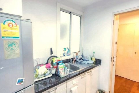 Кондоминиум с 2 спальнями в Бангкоке, Таиланд № 117083 - фото 8