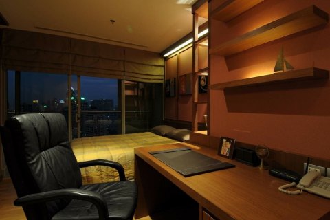 Condo à Khlong Toei, Bangkok, Thaïlande, 2 chambres № 145105 - photo 10