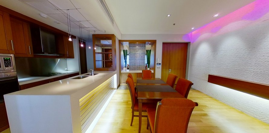 Condo à Khlong Toei, Bangkok, Thaïlande, 2 chambres № 145105