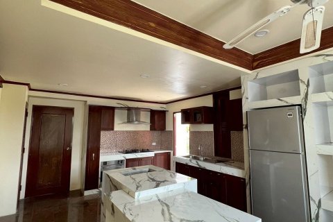 Villa in Ko Samui, Thailand 4 bedrooms № 158934 - photo 4