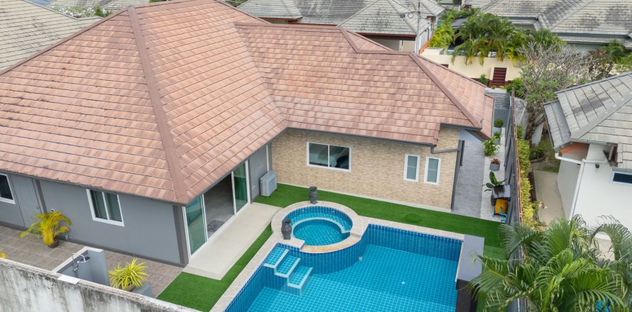 Villa in Pattaya, Thailand 3 bedrooms № 158939