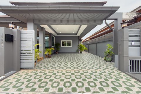 Villa in Pattaya, Thailand 3 bedrooms № 158939 - photo 13