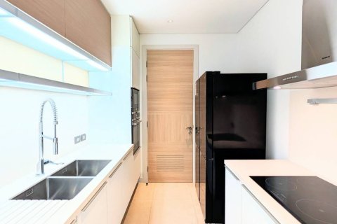 Condo in Pathum Wan, Bangkok, Thailand, 3 bedrooms  № 158936 - photo 9