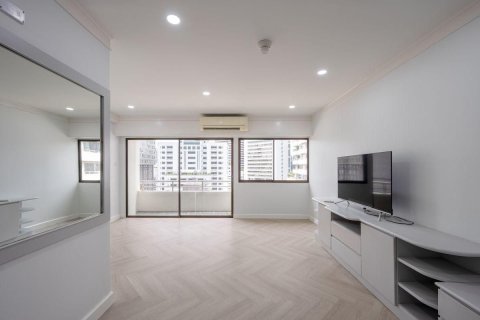 Condo in Khlong Toei, Bangkok, Thailand, 2 bedrooms  № 167698 - photo 12