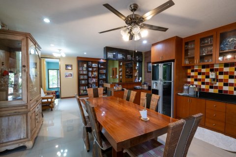 House in Chiang Mai, Thailand 6 bedrooms № 121969 - photo 11