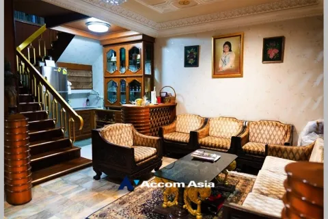 Reihenhaus in Watthana, Bangkok, Thailand 5 Schlafzimmer № 216411 - Foto 2